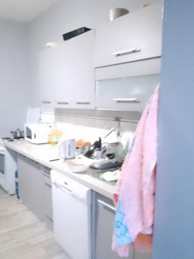 Sagittarius Hostel- Pracowniczy Лодзь Екстер'єр фото